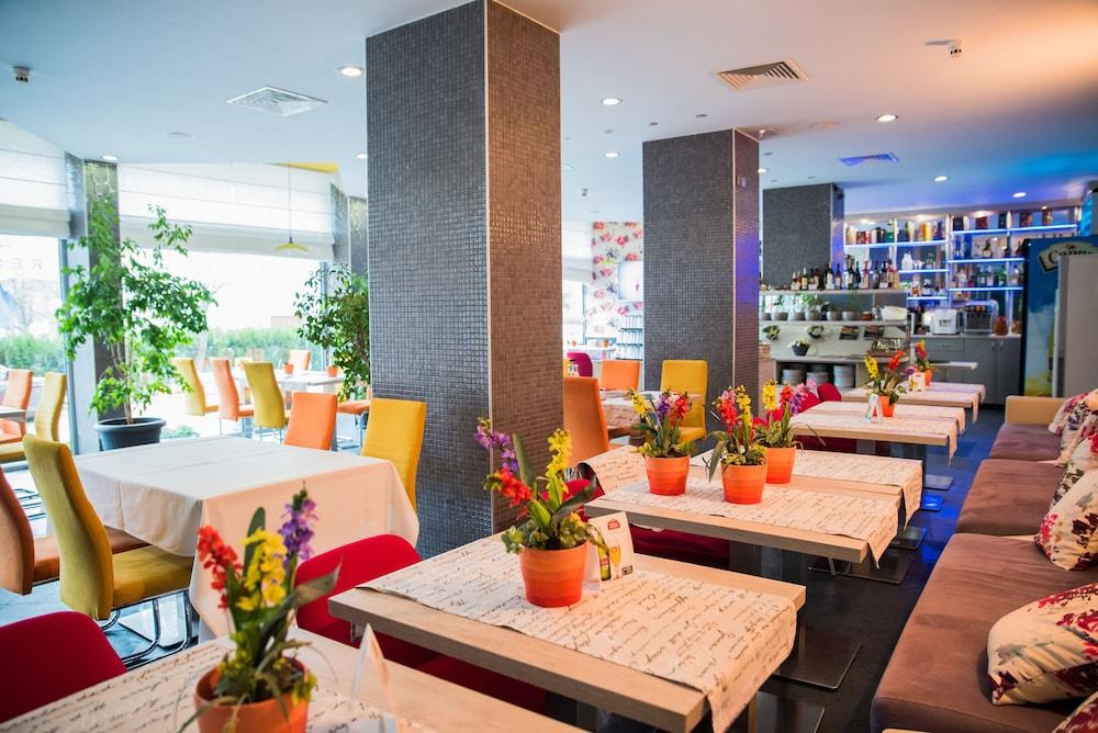 Aqua Hotel Varna Extérieur photo
